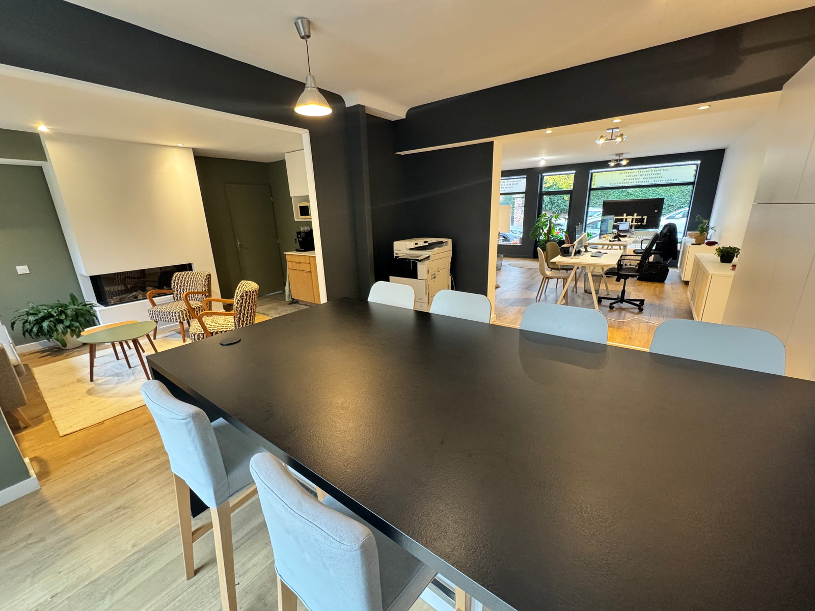 Espace de réunion du bureau